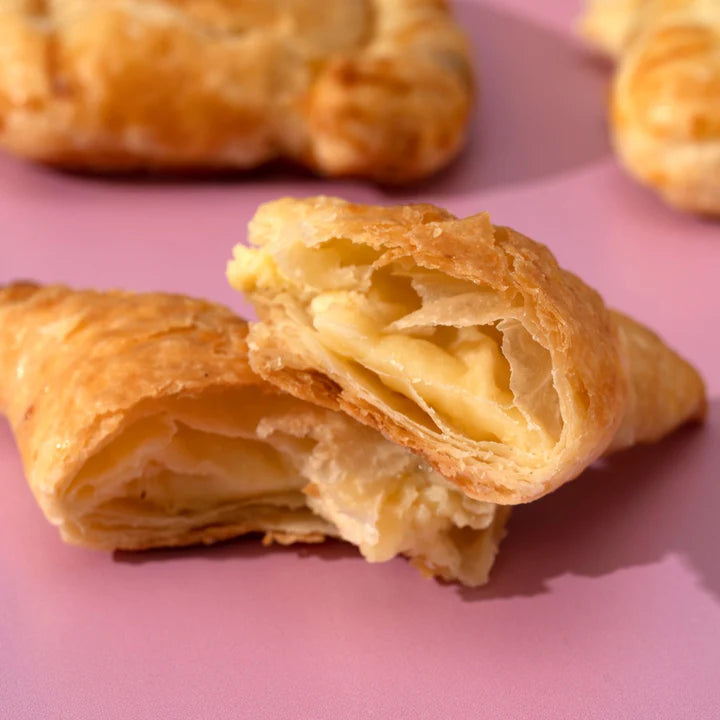 1-pc. Cheese Puff - Contis Bakeshop