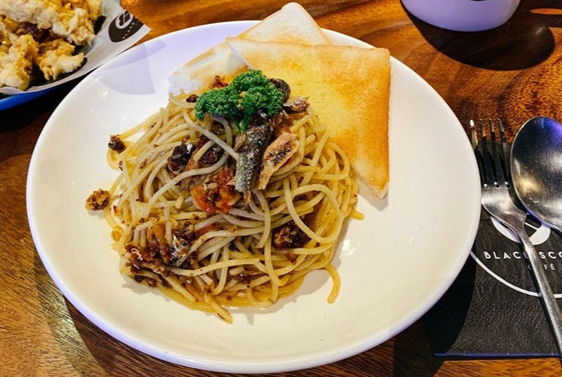 Aglio Olio Spanish Sardines Pasta - Black Scoop Dagupan