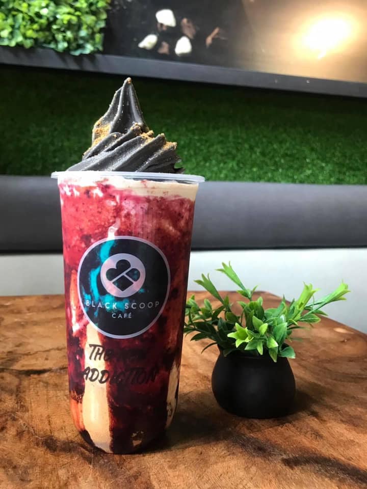 Cream-Based Blueberry Cheesecake Medium Frappe - Black Scoop Dagupan