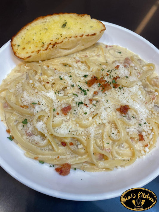 Creamy Fettucine Alfredo Solo - Yani's Kitchen