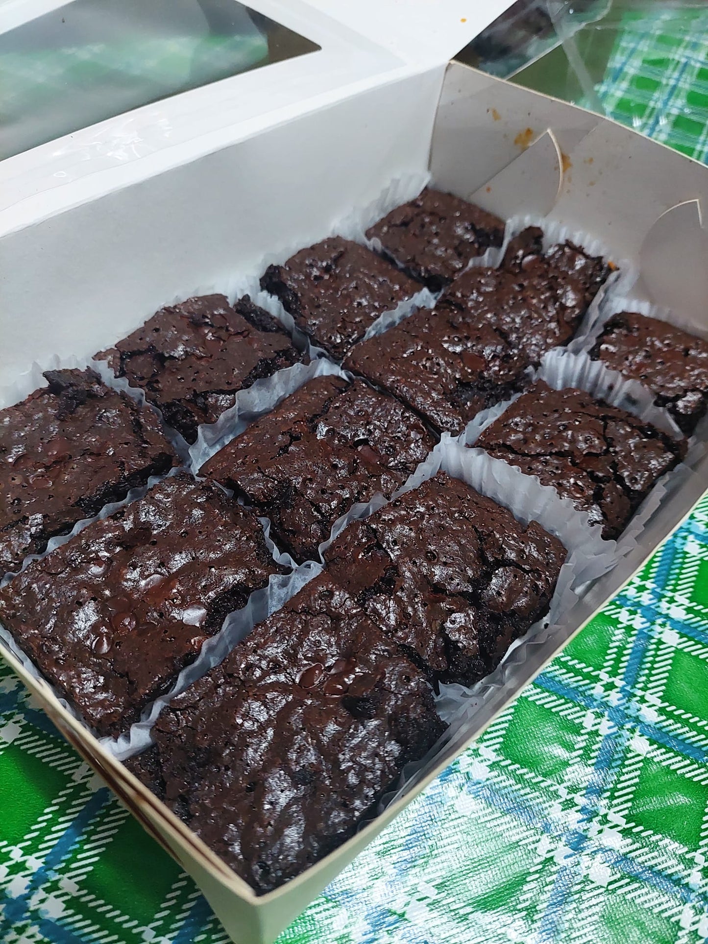 Moist Brownies (6pcs.) - Mitch's Desserts