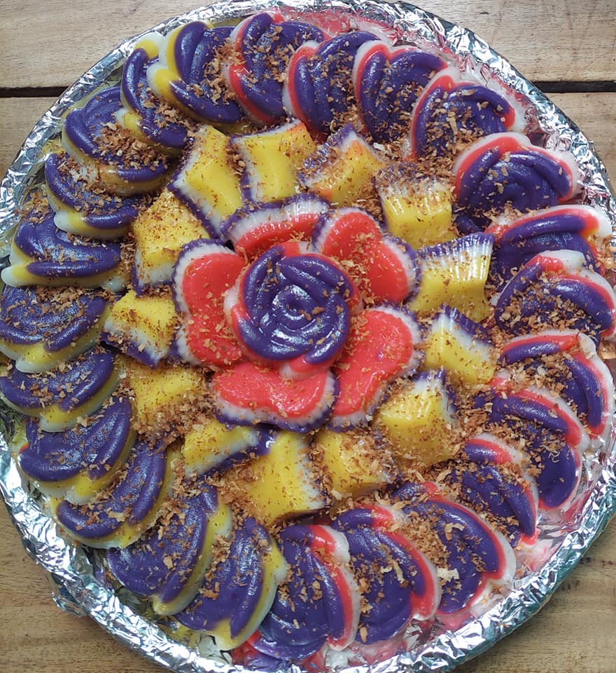 Sapin-Sapin Large Kakanin in Bilao (80pcs) - Mitch's Desserts