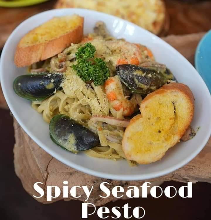 Spicy Seafood Pesto Pasta - Grumpy Joe