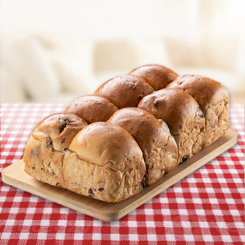 Raisin Breadroll 8's - Red Ribbon